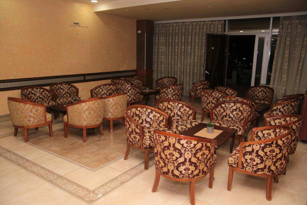Hotel Pashtriku Gjakova エクステリア 写真