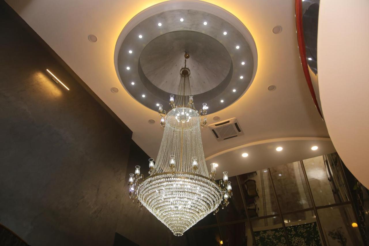 Hotel Pashtriku Gjakova エクステリア 写真