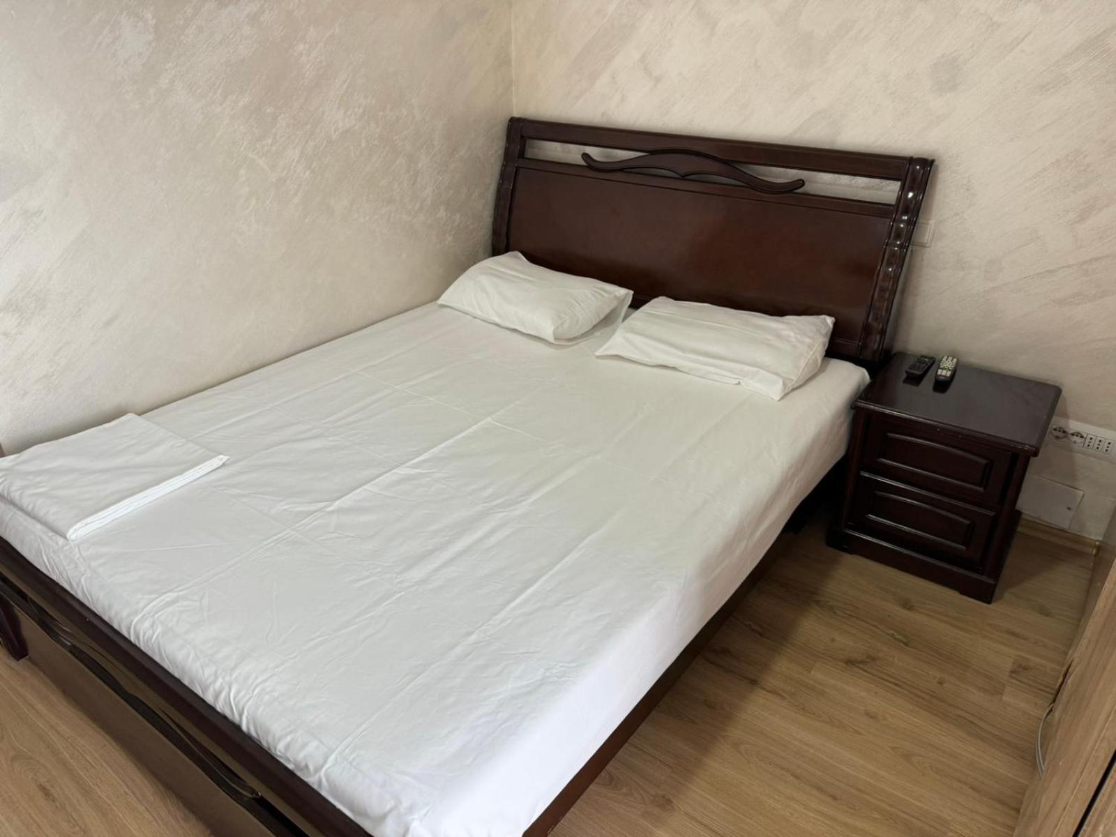 Hotel Pashtriku Gjakova エクステリア 写真