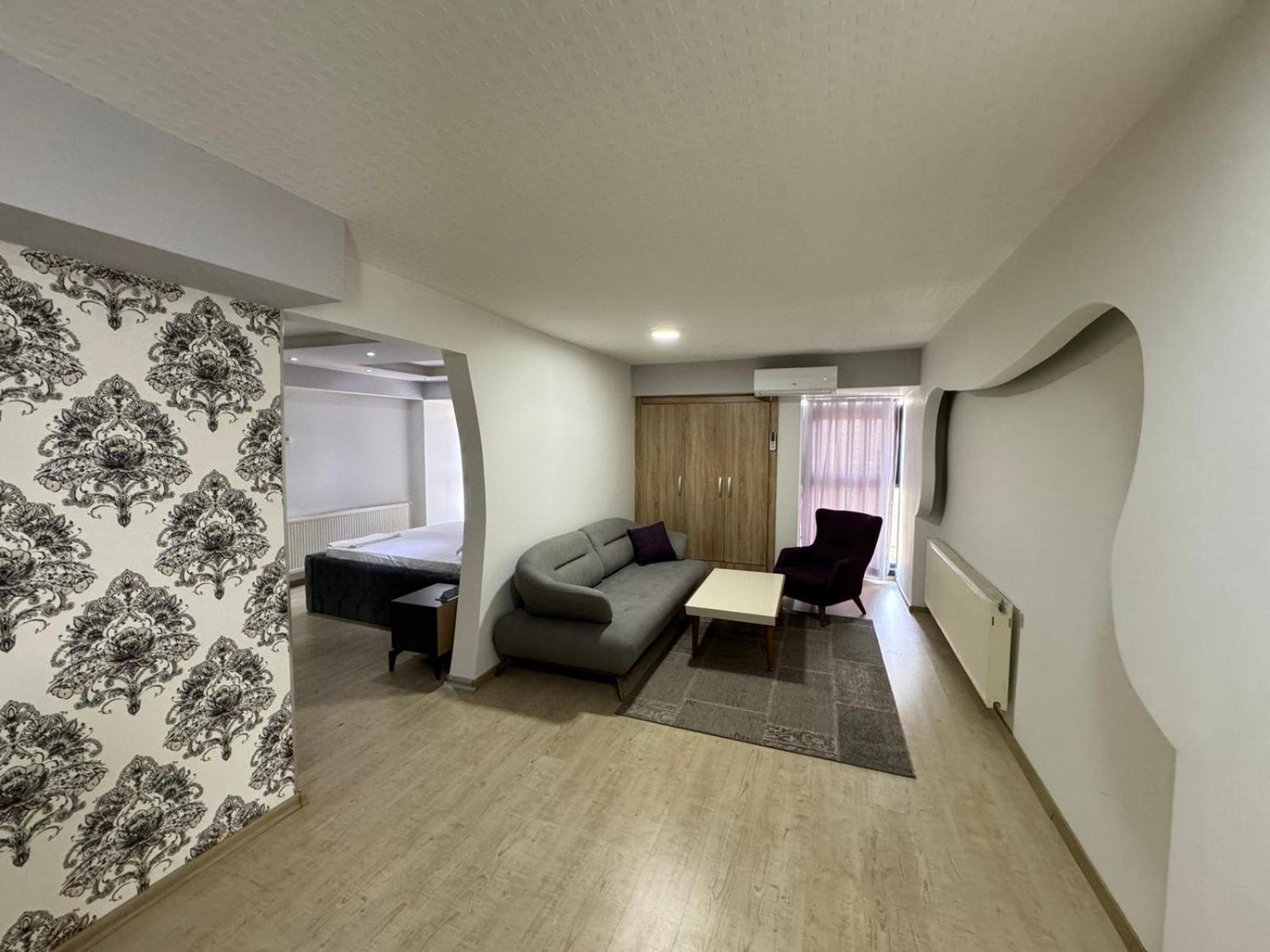 Hotel Pashtriku Gjakova エクステリア 写真
